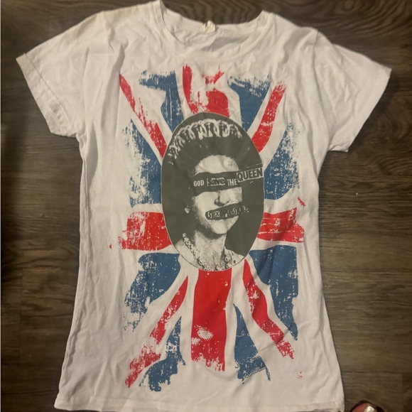 Sex pistols concert T-shirt fits like a small - Picture 3 of 7